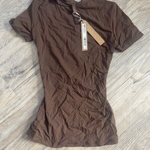 Skims Fits Everybody Short Sleeve T-Shirt in Cocoa, XXS